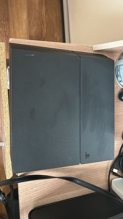 Продаеться в идеальном состоянии Sony PlayStation 4