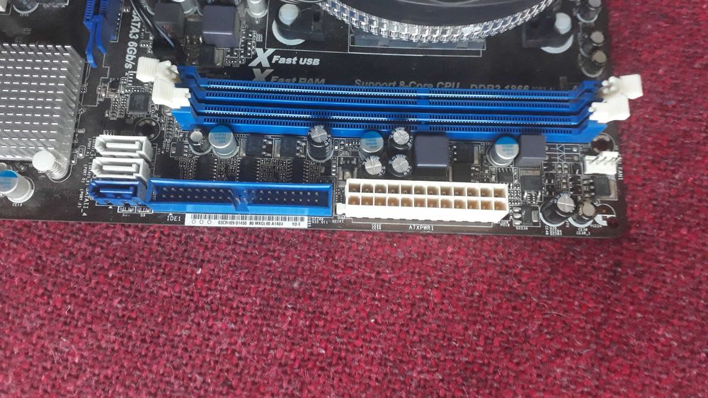 Дъно Gigabyte с процесор AMD FX6300 AM3+