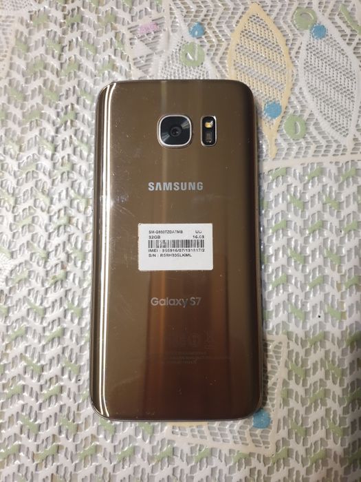 Смартфон Samsung Galaxy S 7