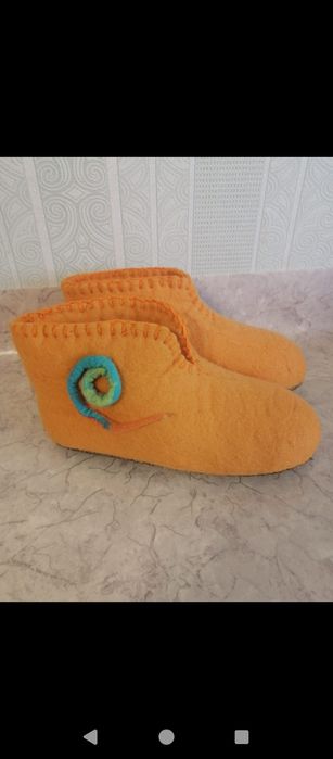 Войлочные домашние тапочки