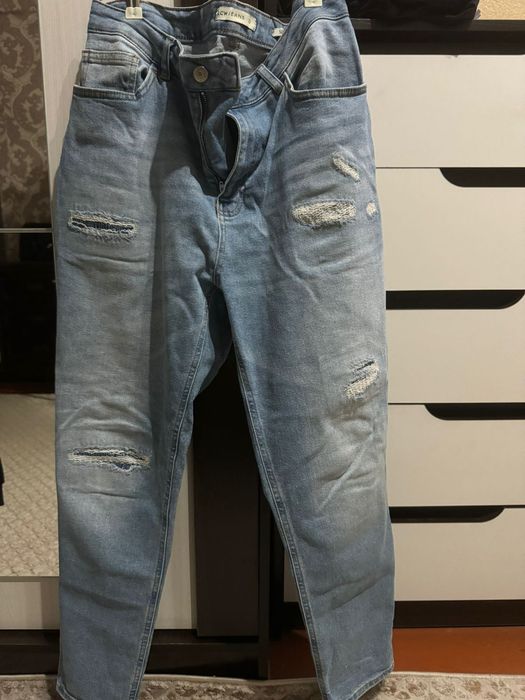 Джинсы женские...