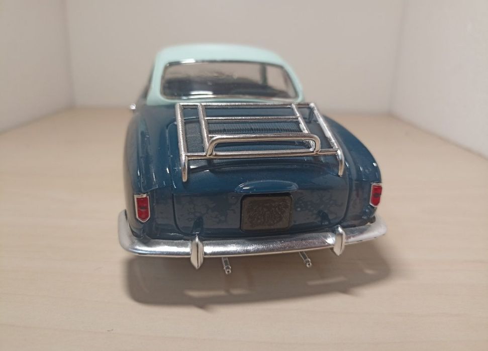 VW Karman 
Scara 1:18
Solido 

Pozele reflectă realitatea. Se vinde ex