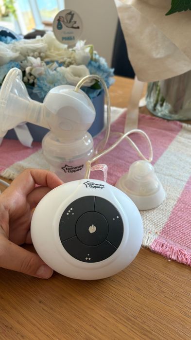 Tommee Tippee електрическа помпа за изцеждане на кърма, която работи и на батерии