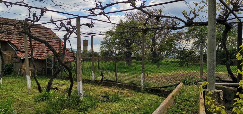 Голям парцел в регулация 1760 кв.м –с. Ветрен обл. Стара Загора, кладе