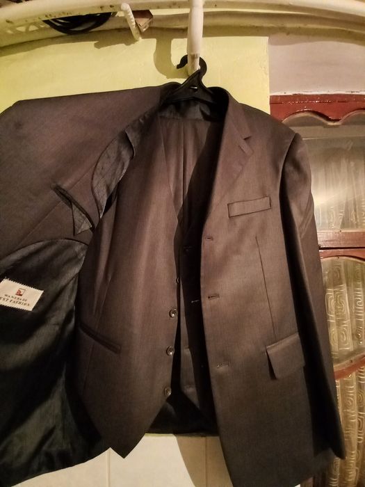 Мужской костюм тройка