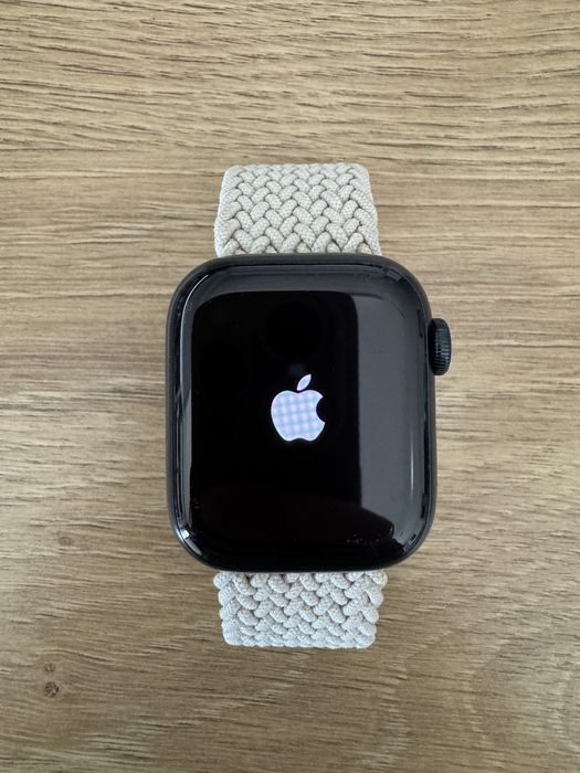 Apple Watch Nike Series 7, 41mm