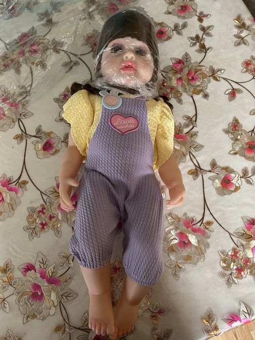 Кукла новая красивая