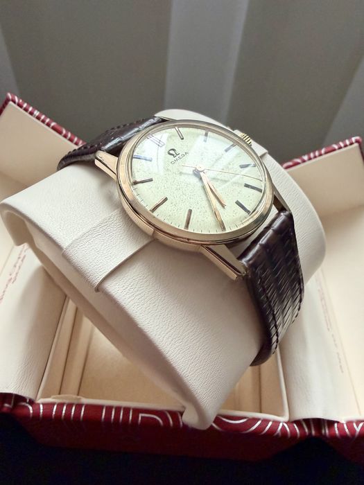 Ceas Omega Dress .Anul 1964.Placat aur