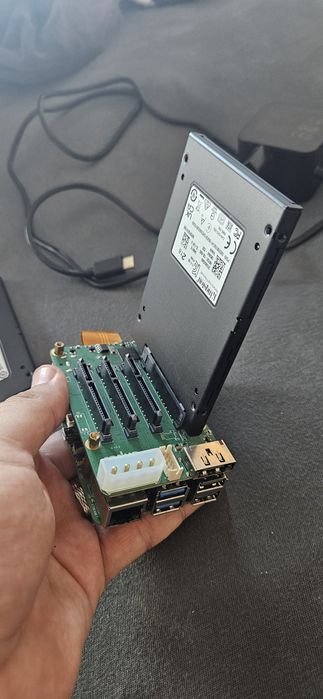 Raspberry 5 + hat + 2 ssd (2tb)