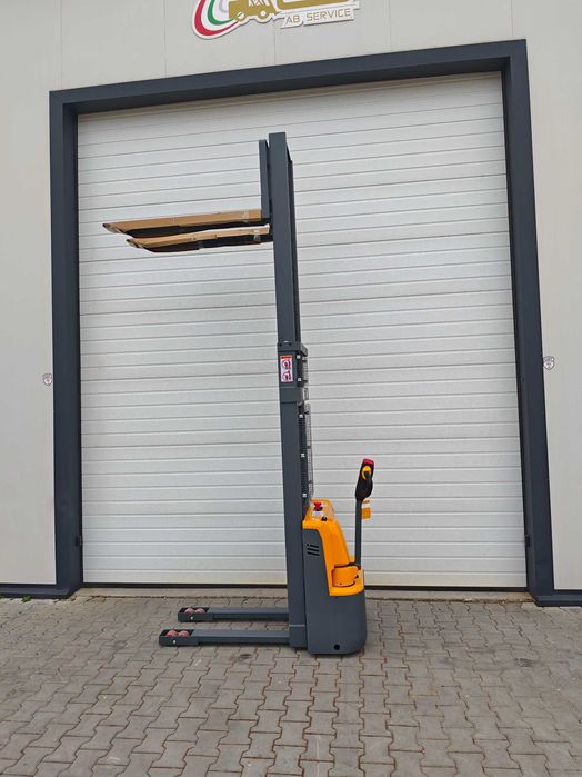 Електрически стакер Xilin CDD 1.2-5 3-3.5