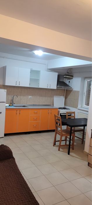 Inchiriez Garsoniera in Bloc Nou Et 1 la25min de UNIRII cu STB sect5 !
