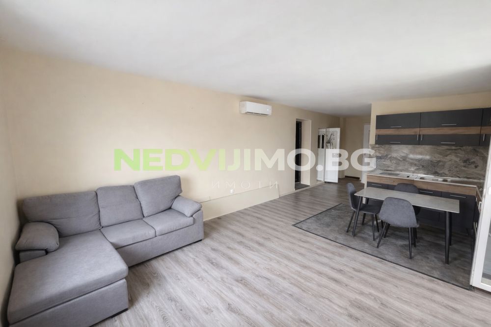 Тристаен апартамент в Пчелина