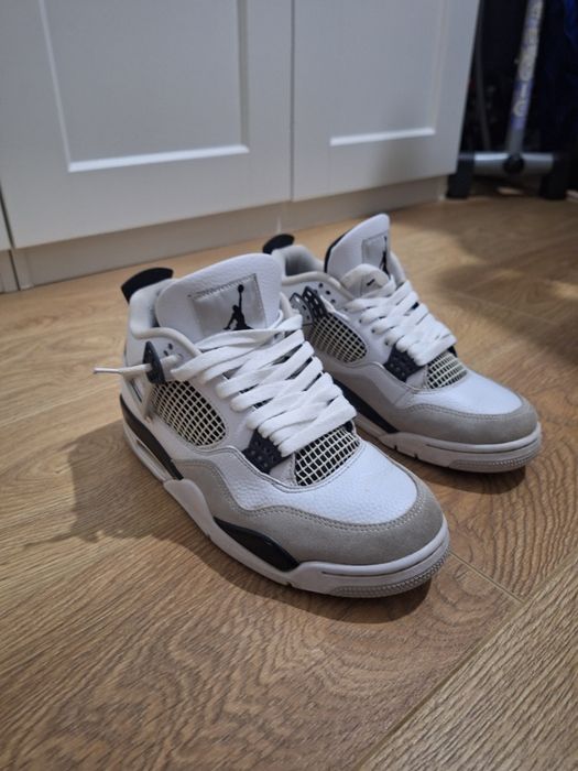 Jordan 4 military black