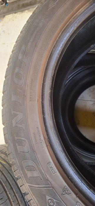 235 55 r18 iarna Dunlop