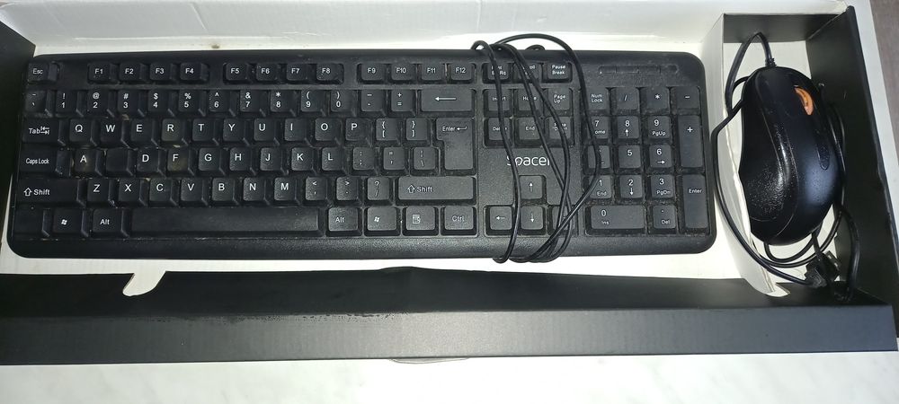 Tastatura și mouse