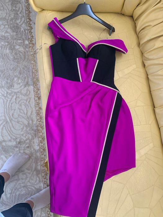 Vând rochie culoare mov