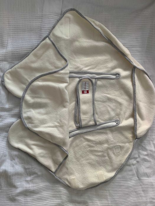 Red Castle многофункционална пелена за момиче или момче