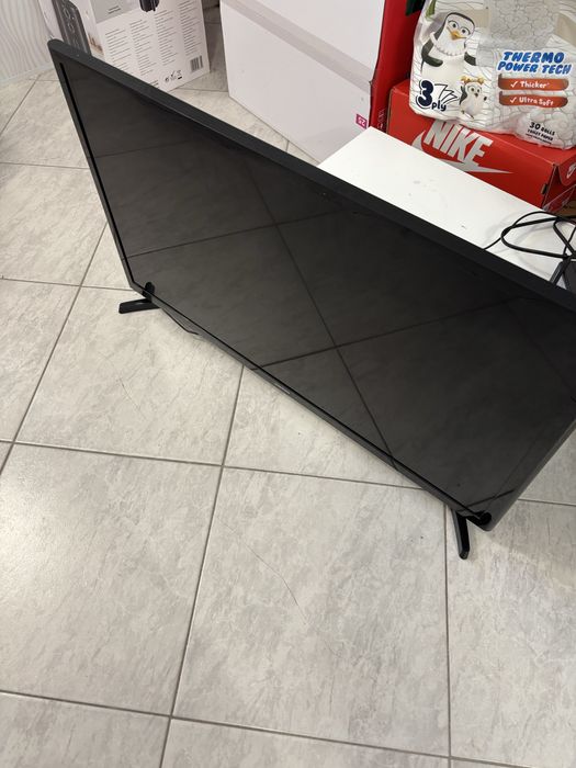 Телевизор Самсунг Работи в отлично състояние не е смарт .