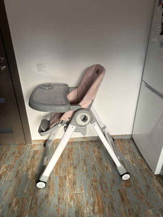 Scaun de masa pentru copii MOMI