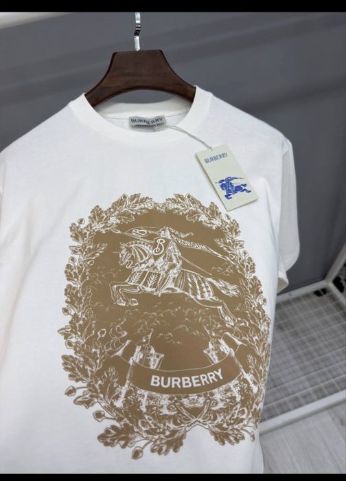 Neron Boutique Тениски на Едро и Дребно