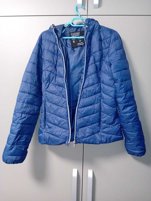 Geaca de fas cu gluga