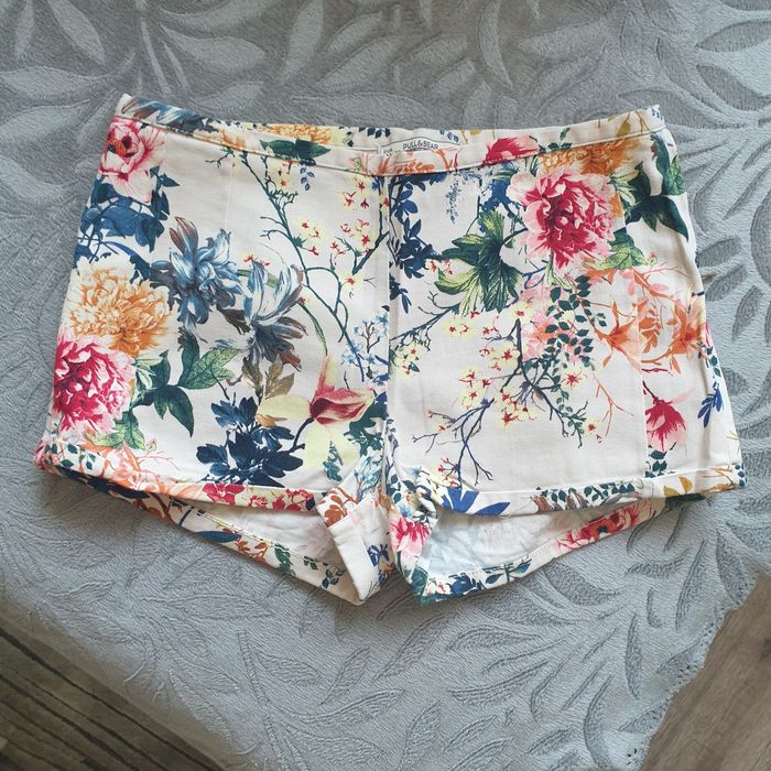 Дамска пола desigual, Levi's,pull&bear,stradivarius