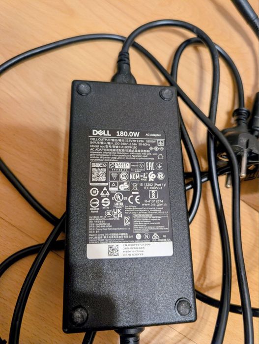Продавам Геймърски лаптоп Dell G15 с 32GB RAM и RTX 3050