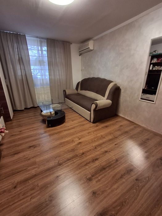 Garsoniera zona lipovei