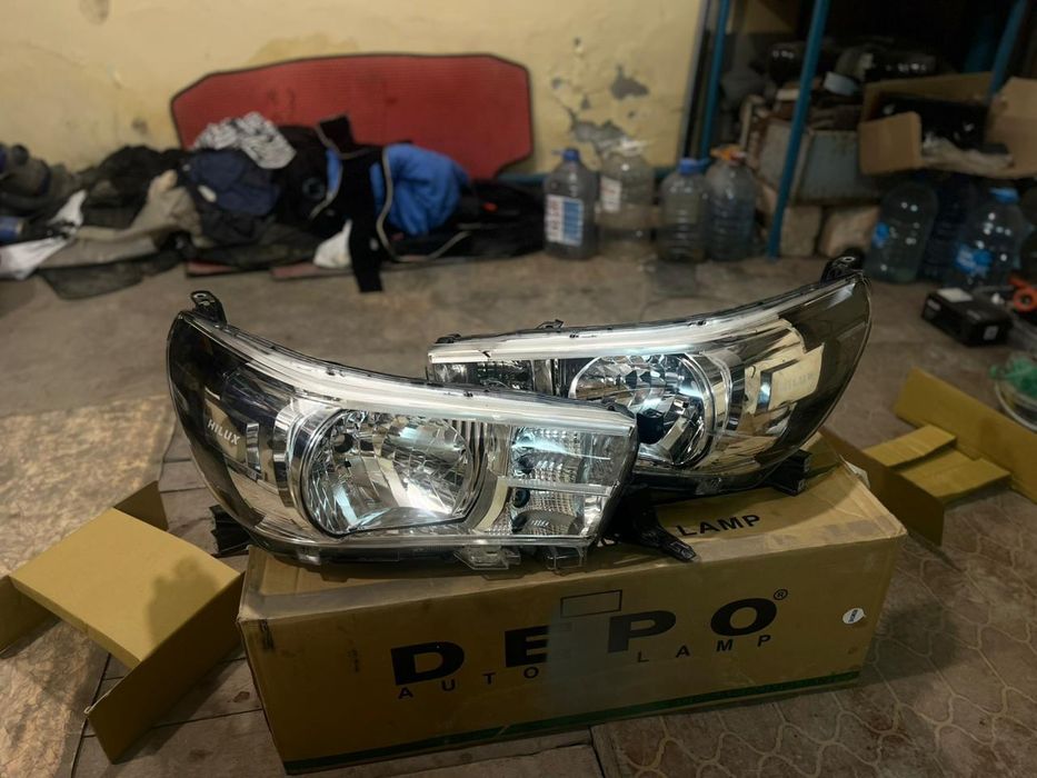 Фара на тойоту пикап