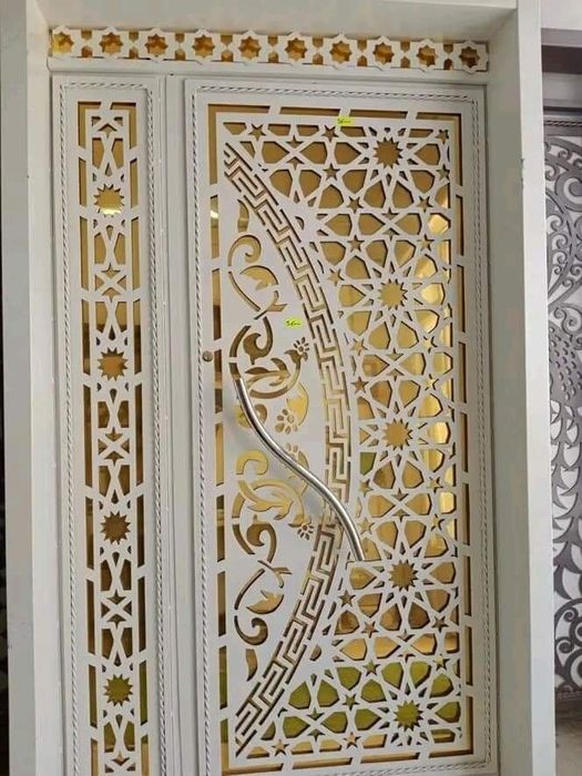 Входные ворота, двери для Вас и Вашего удобства.