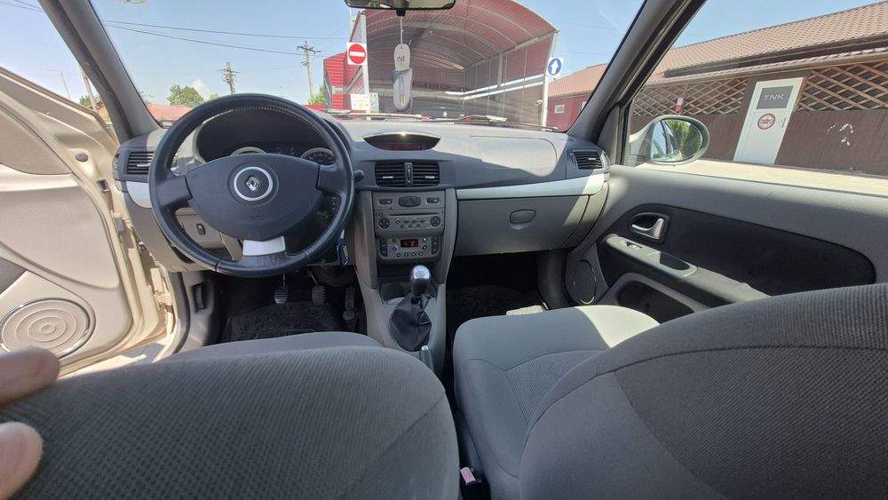 Vând Renault Symbol 1.2 benzina , an 2011 unic proprietar de noua  !