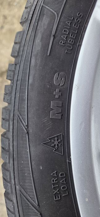 AUDI A1 оригинални джанти със зимни гуми 195/50/16 6J×16 ET30 5×100