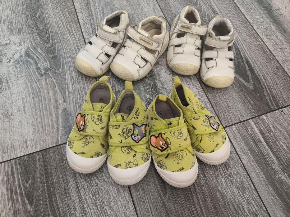 Обувь для двойни 22 размер