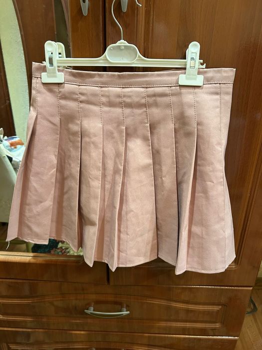 2 стильные мини-юбки