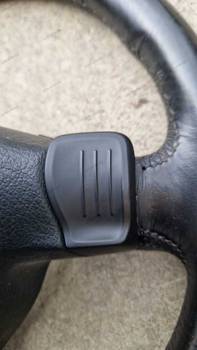 Volan VW Golf 5 cu comanezi cod 1K0419091