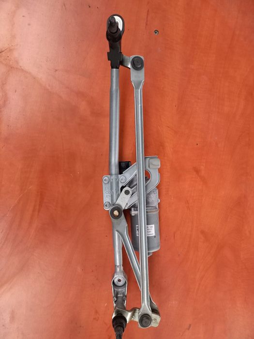 Ansamblu ștergătoare cu motoraș bmw X1 E84 an 2010