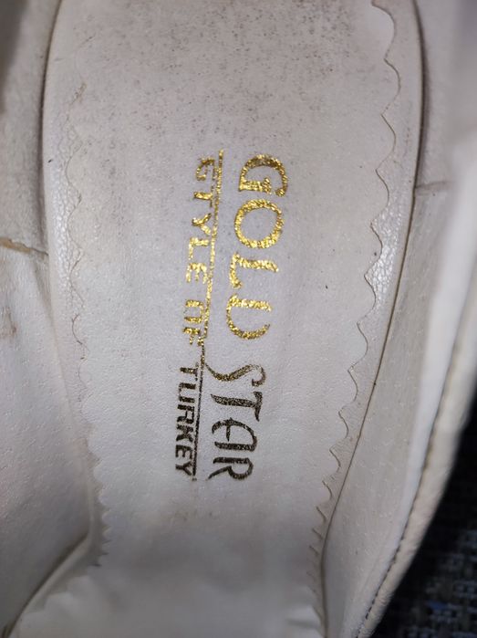 Туфли цвета слоновой кости