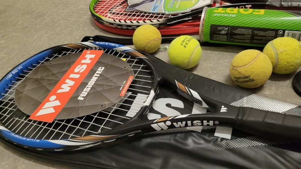 Set 2 rachete tenis de câmp NOI + mingi + husă