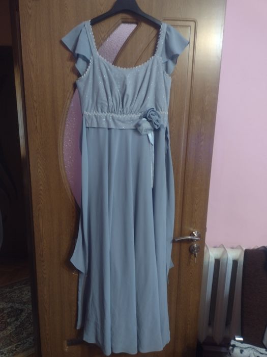 Vând rochie de gala