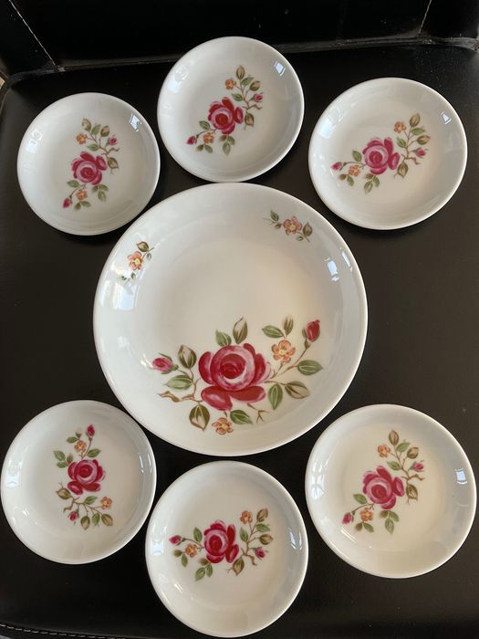 Комплект десертни чинии “Creidlitz”, Германия.