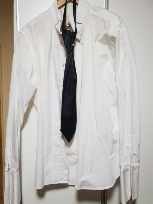 Cămăși de închid cu botoni