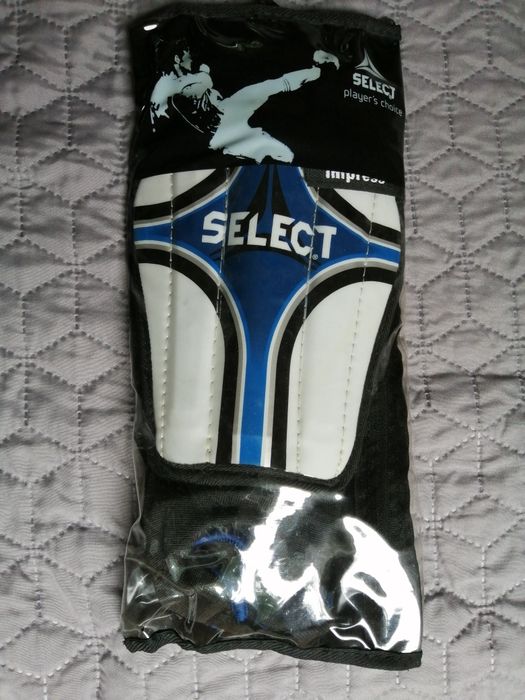 Продавам протектор за футбол