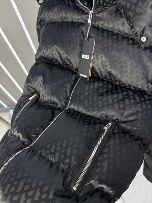 Geaca Hugo Boss marimea L Xl Xxl