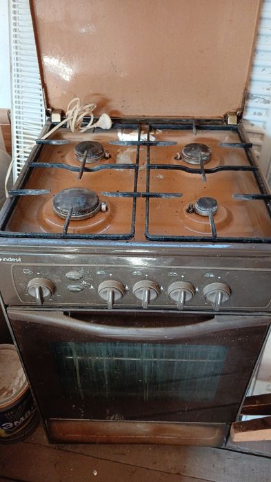 Газовка фирма Indesit