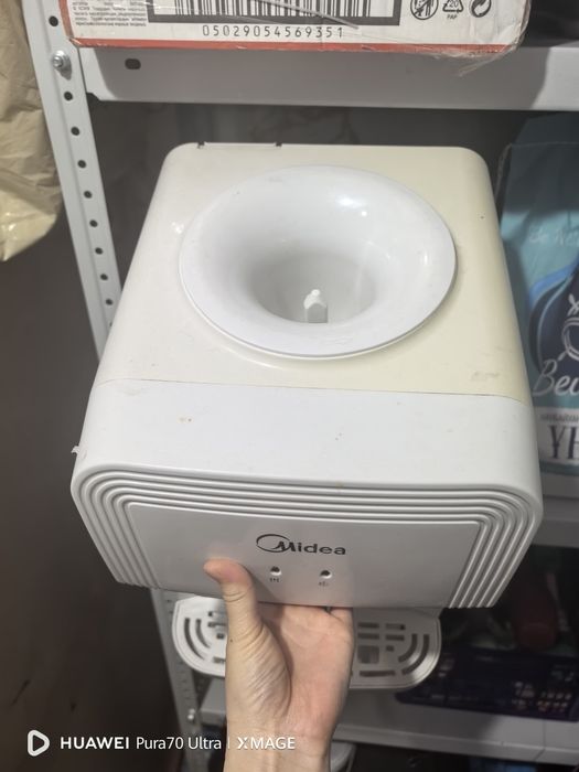 Куллер для воды Media