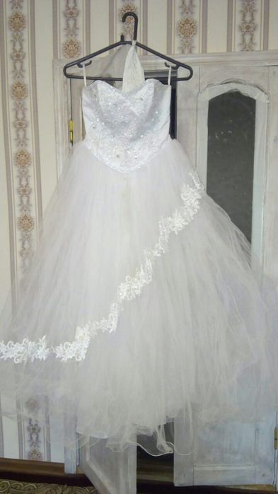 Продам свадебное платье за 10000тг