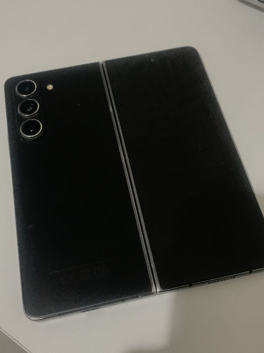 Samsung Galaxy Z Fold5 256 ГБ