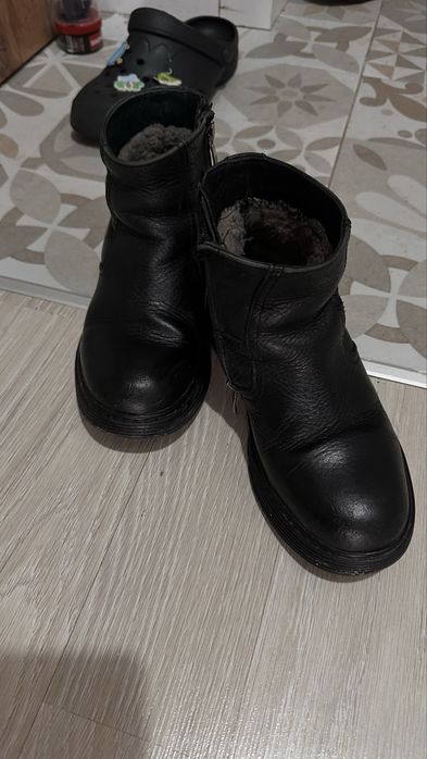 Продам зимние сапоги детские