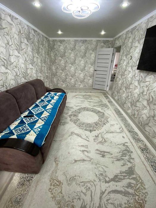 3-комнатная с ремонтом и мебелью, мкр. КЖБИ