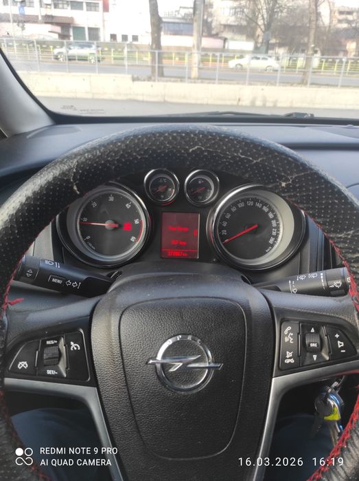 Vând Opel astra J 1.7 cdti 2011 euro 5.Navigatie ,clima, comenzi volan